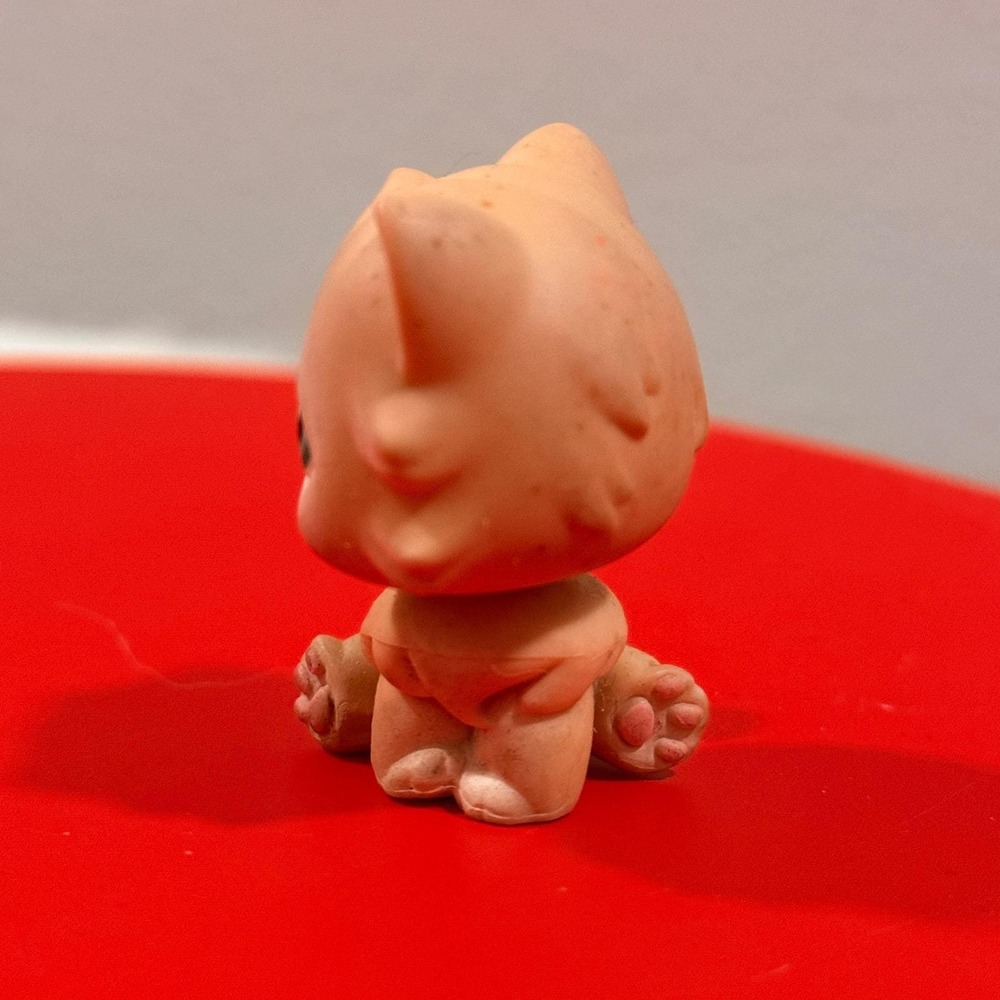 Littlest‎ Pet Shop Persian Cat Toy Figure Peach Color Eyes - Picture 2 of 4